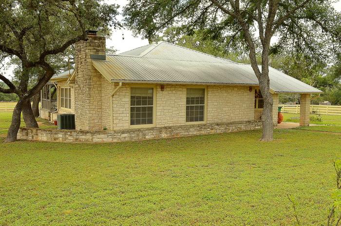 Side Elevation Listing photo 2