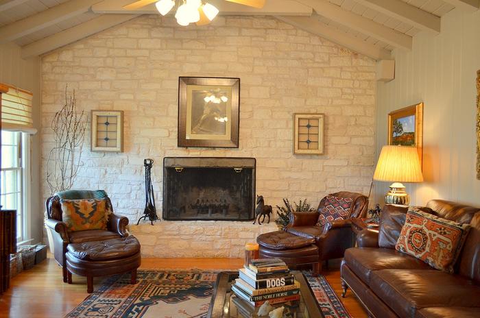The Den Listing photo 3